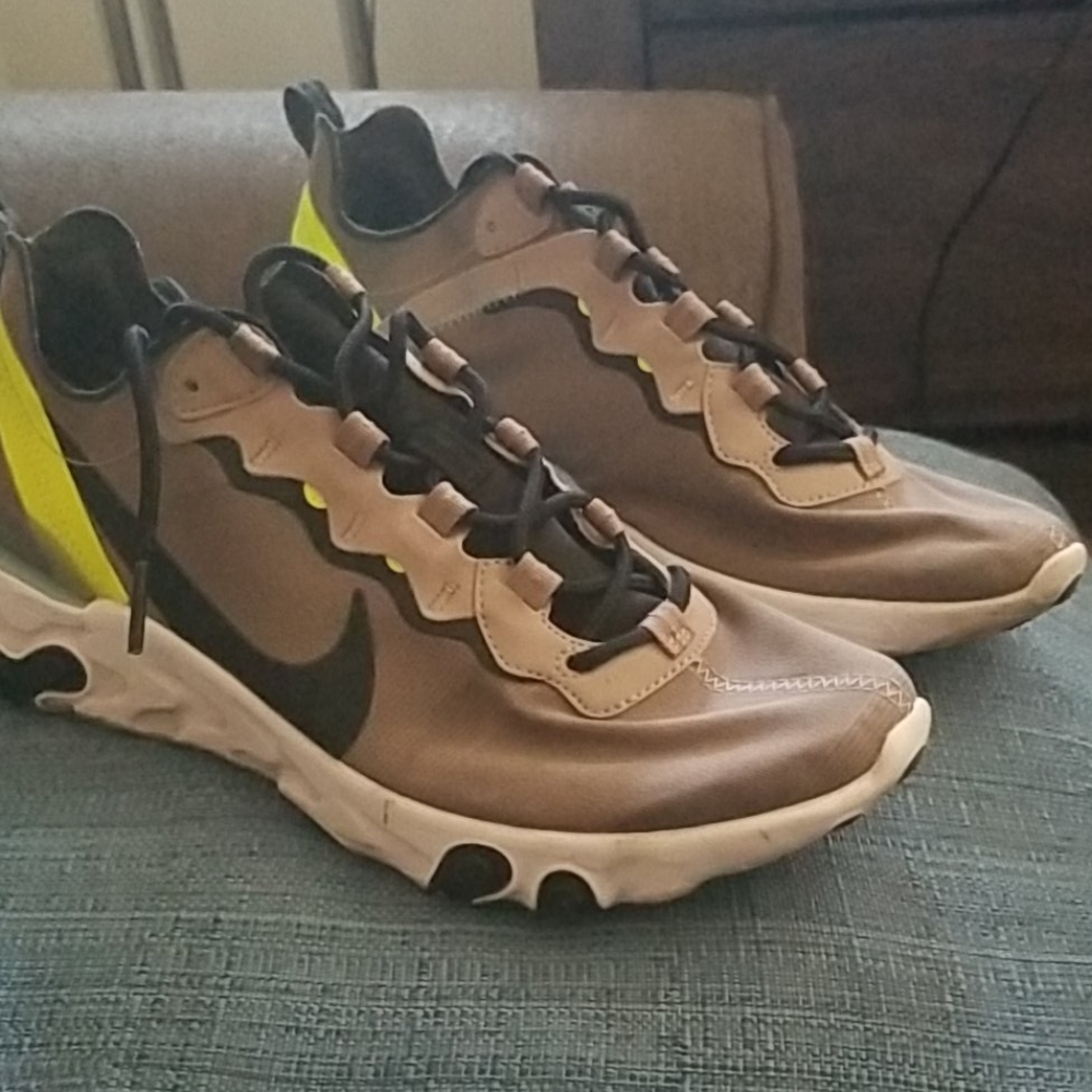 Nike Sneakers